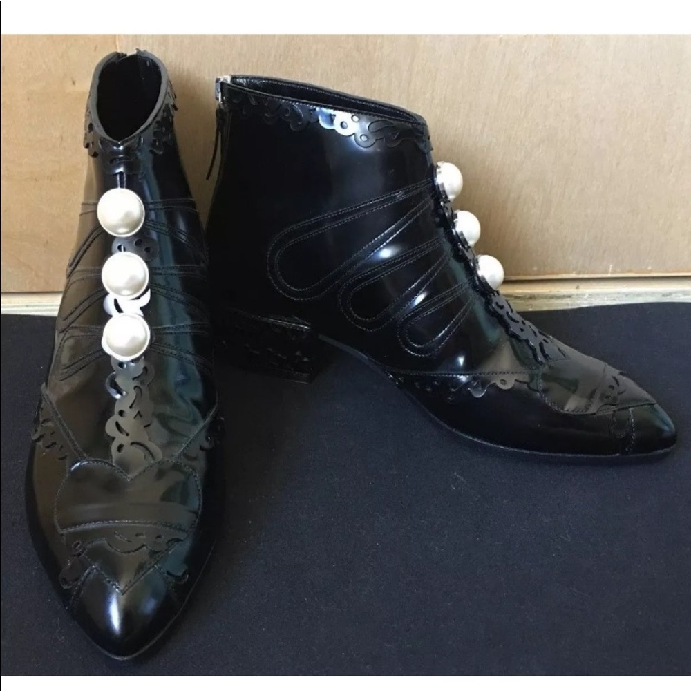 Paula Cademartori Pearl Victorian patent bootie - Picture 2 of 6